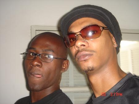 2bomb ds la nature tou dou mamzelssssss